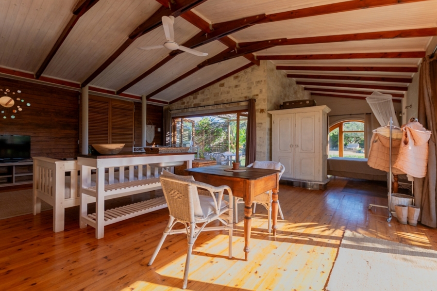 5 Bedroom Property for Sale in Trekoskraal Western Cape